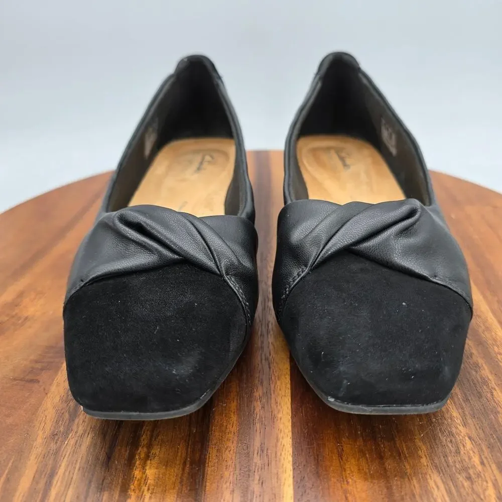 Clarks Flats Womens 7 Wide Black Leather Cap Toe Slip On Career Comfort Shoes